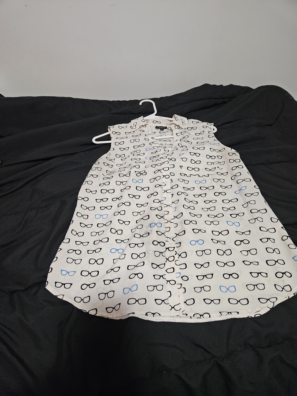 Talbots Nantucket Women MP Medium Petite Sleeveless Blouse Eyeglasses Print Top